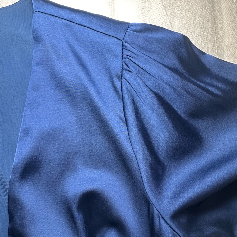 Abercrombie & Fitch Cropped Satin Plunge Navy Blouse - Picture 10 of 15